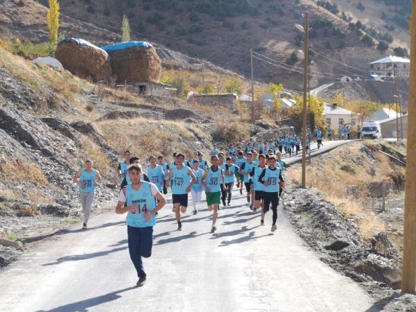 Zap Vadisi'nde kros yarışması