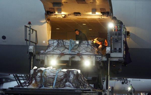 Çingene Kızı THY ile Türkiye'ye döndü