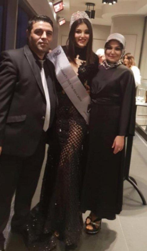 Dilara Karakuş: Annem kapalı olduğu için eleştirildik