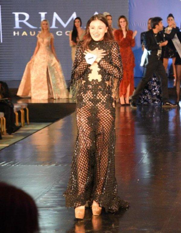 Dilara Karakuş: Annem kapalı olduğu için eleştirildik