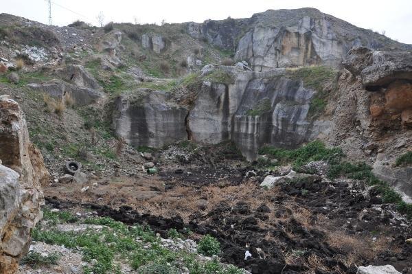 2 bin yıllık Herkül kabartmasına çirkin saldırı