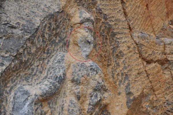 2 bin yıllık Herkül kabartmasına çirkin saldırı