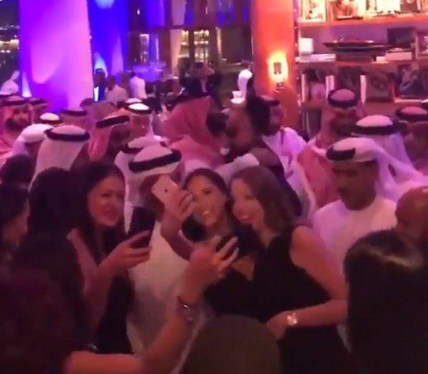 Arap prenslerin yat partisinden yeni görüntüler