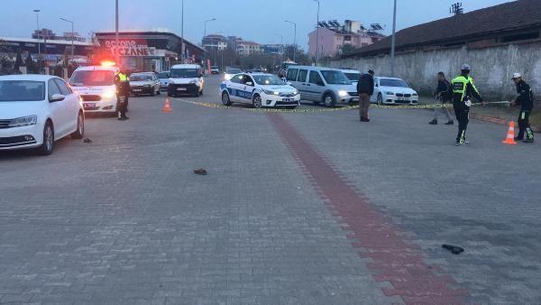 Hastane bahçesinde akrabalar birbirine girdi: 5 yaralı