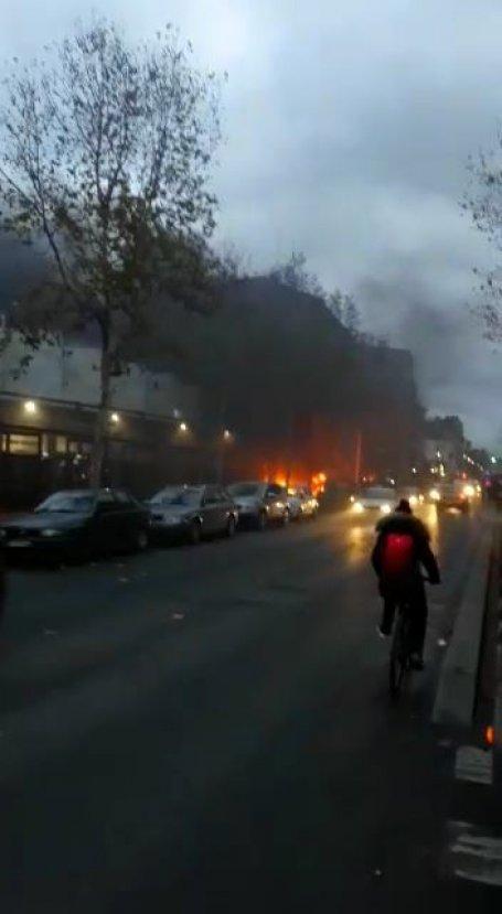 Fransa'da bir meslek okulu yağmalandı