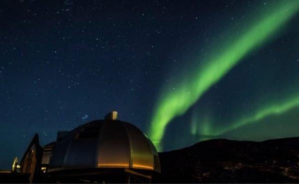 Belgesel gibi tatil: Buz evlerinde Kuzey Işıkları