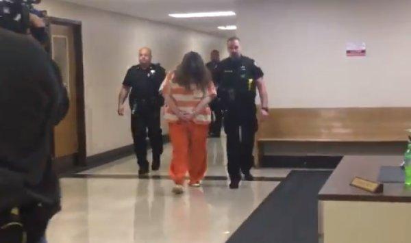 ABD'li kadın sevgilisinin üzerine oturarak öldürdü