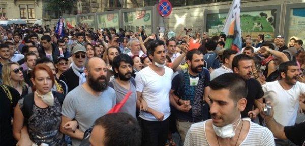 Mehmet Ali Alabora hakkında yakalama kararı