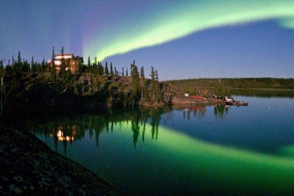 Belgesel gibi tatil: Buz evlerinde Kuzey Işıkları