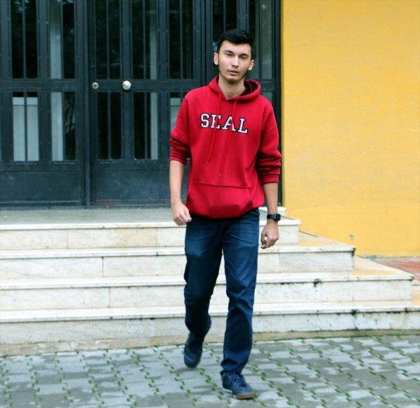 Lise öğrencisi Apple'ın yeni bir açığını keşfetti