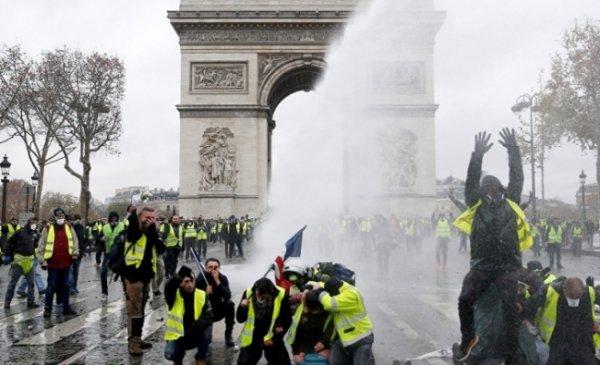 Fransa Ekonomi Bakanı uyarılarda bulundu