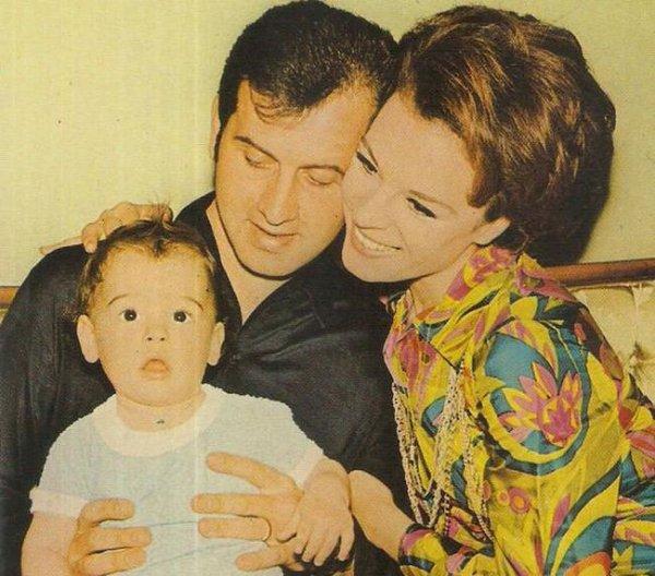 Hülya Koçyiğit kimdir - biyografisi