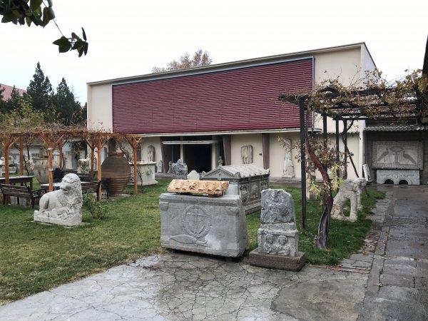 İnşaat kazısında Danyal Peygamber kabartması bulundu