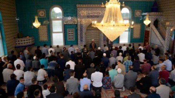 Merkel: İmamlık eğitimine ihtiyacımız var