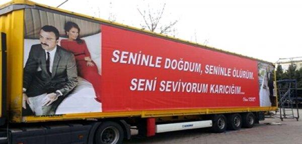 Kamyon kasasında eşinden özür diledi