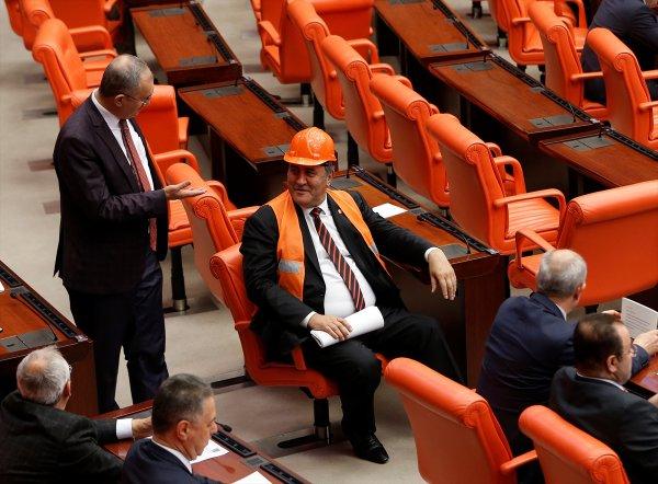Meclis'te CHP eylemi
