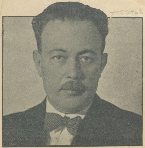 Vakanüvis Batı müziği girişimlerini yazdı