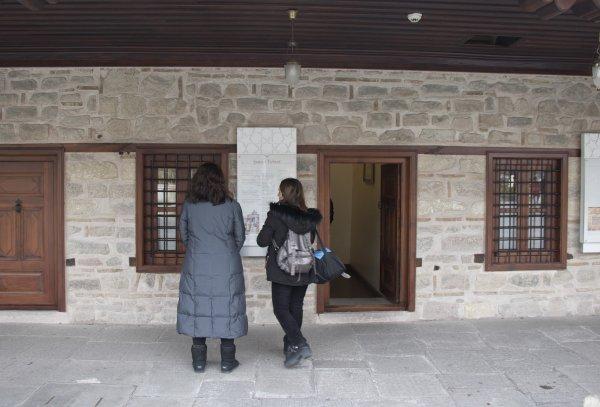 Şems-i Tebrizi'nin türbesine ziyaretçi akını