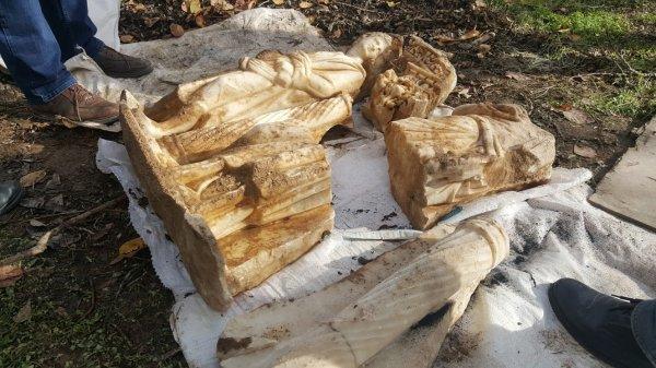 1600 yıllık lahidi satmaya çalışırken yakalandılar