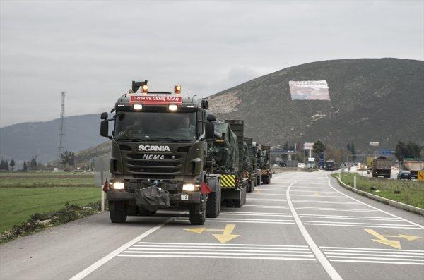 Mehmetçik'ten mesajlı dağ manzarası