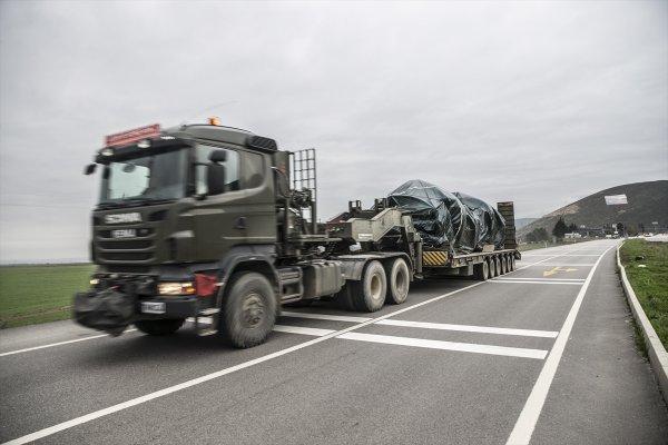 Mehmetçik'ten mesajlı dağ manzarası