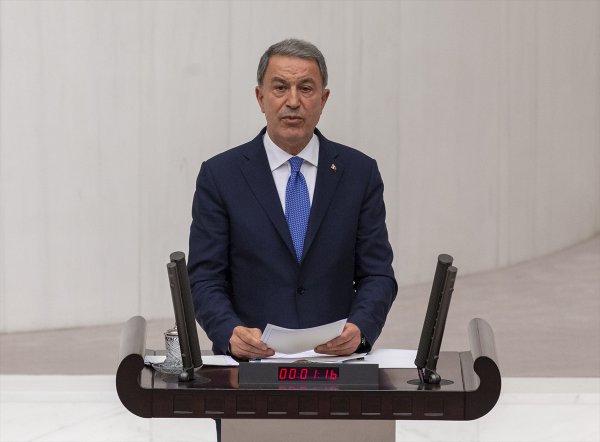 Bakan Akar'dan CHP'lilere tokat gibi sözler