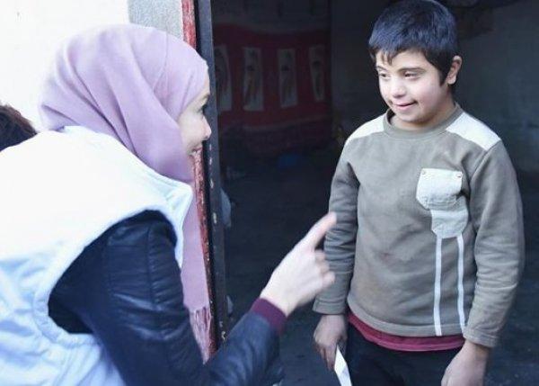 Tesettüre giren Gamze Özçelik, İdlib'e gitti