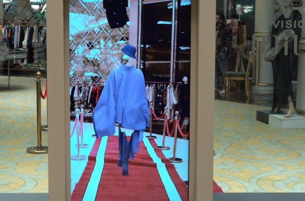 İran'da modelsiz defile