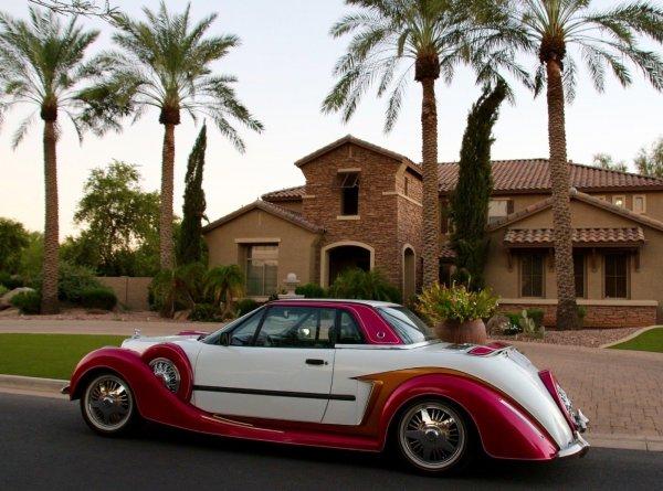 Toplama bilgisayar gibi 1951 model araba yaptı