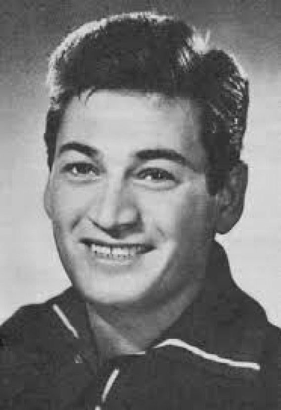 Adnan Şenses kimdir - biyografisi