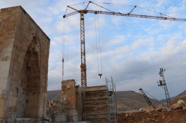 Hasankeyf'te 611 yıllık minare yeniden inşa ediliyor