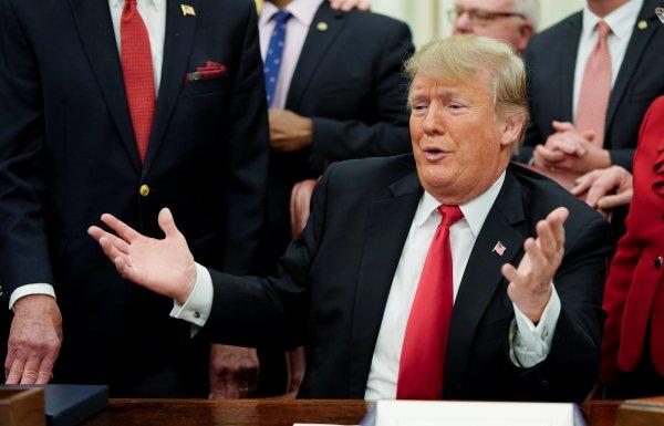 Trump: Meksika sınırını tümüyle kapatırım