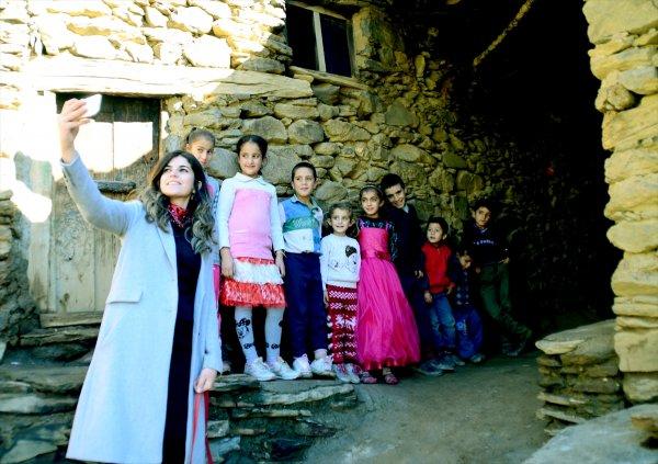 Terörden temizlenen Hizan, fotoğrafçıların gözdesi oldu