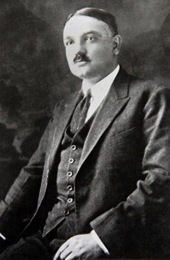 Ünlü yazarların takma isimleri