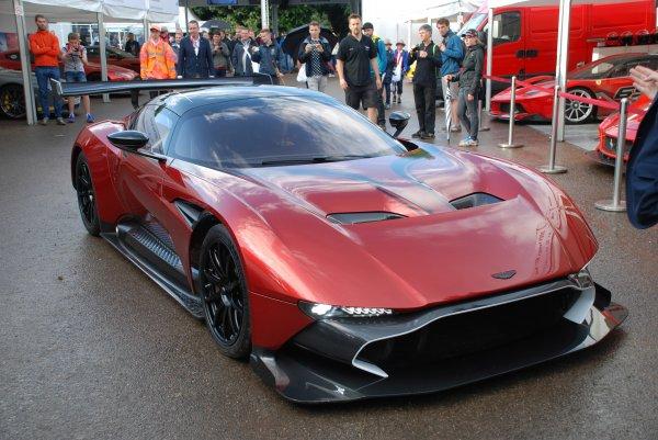 Dünyanın en pahalı 10 arabası