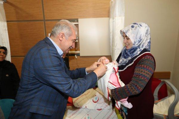 İBB Başkanı Mevlüt Uysal yeni yıla Büyükçekmece'de girdi