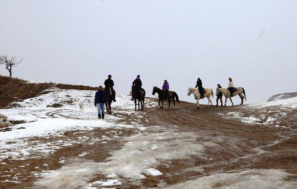 Kapadokya'ya turistlerden ziyaret akını