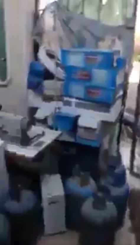 Deyrizor'da YPG yağması