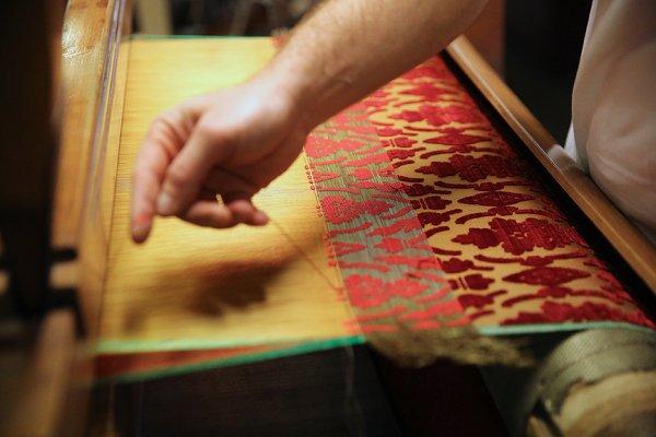 Sarayların, köşklerin halıları Hereke'de dokunuyor