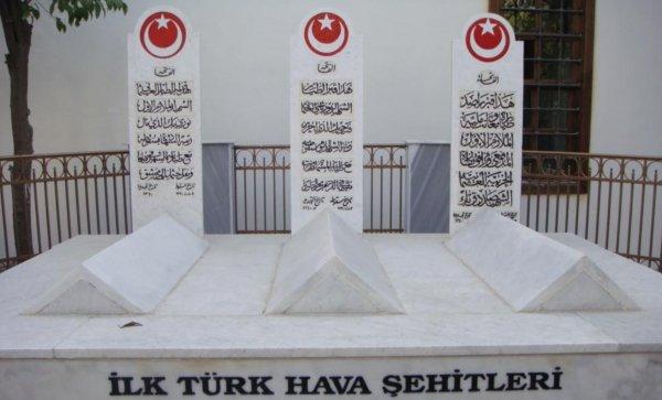 Vakanüvis Türk şehitliklerini yazdı