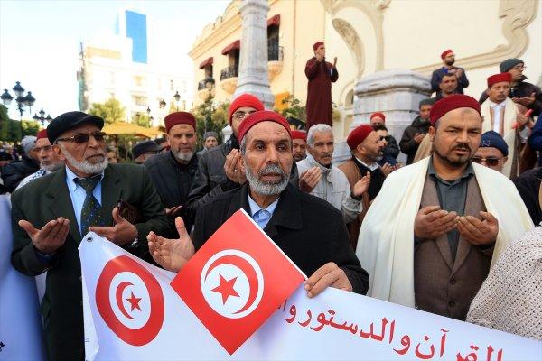 Tunuslu imamlardan miras eşitliği protestosu