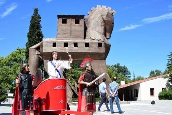 Troya'da son 10 yılın ziyaretçi rekoru kırıldı