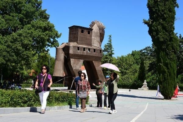 Troya'da son 10 yılın ziyaretçi rekoru kırıldı