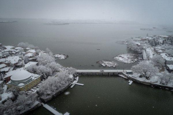 Gölyazı yazın başka kışın bir başka güzel