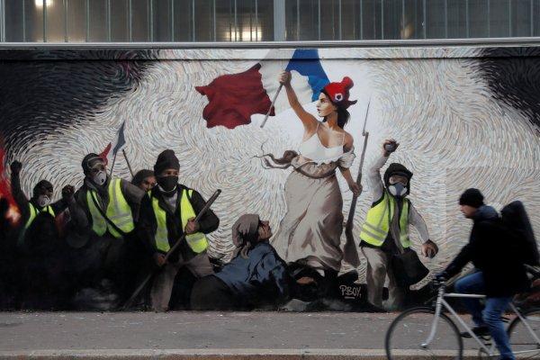Fransa'da Sarı Yelekliler'in protestosundan sanat çıktı