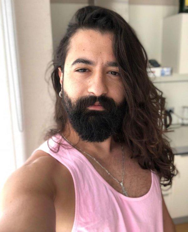 Koray Avcı saçlarını kestirdi