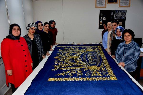 Esma Sultan Türbesi'ndeki puşide değiştirilecek