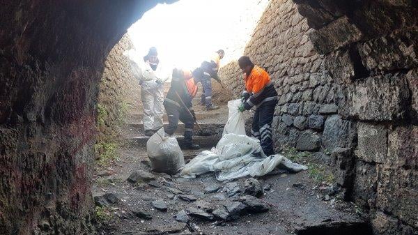 Tarihi Garipçe Kalesi temizlendi