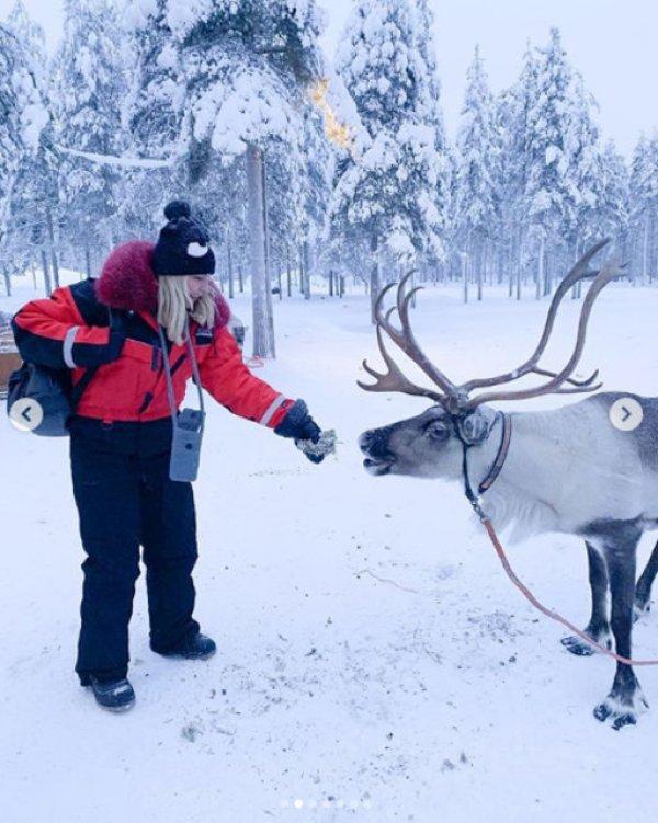 Arzu Sabancı'dan geyikli poz