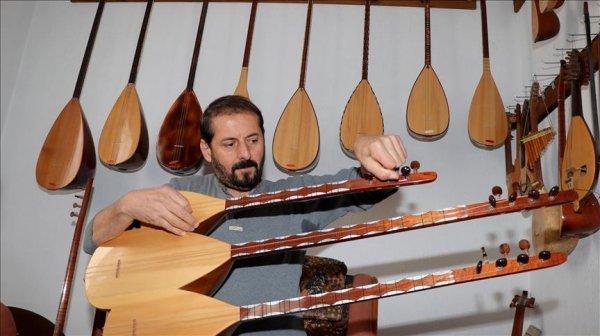 Yörüklerin mirasını çalgılarla yaşatıyor